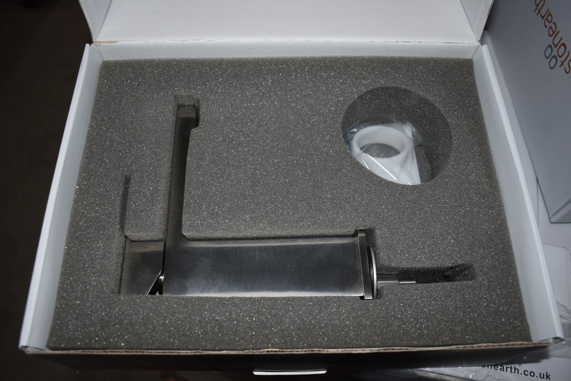 1 x Stonearth 'Metro' Stainless Steel Basin Mixer Tap - Brand New & Boxed - CL713 - RRP £245 - - Image 4 of 8