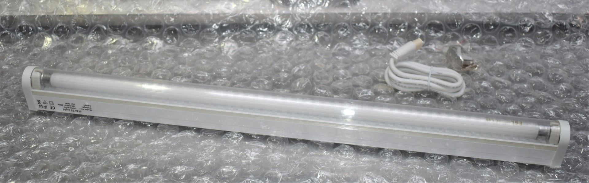 10 x Bathroom Light Fittings - IP44 Waterproof T5 14w Fluorescent Lights With Built-In Electronic