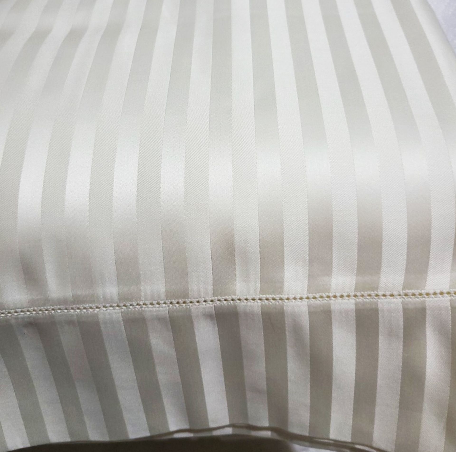 Set Of 2 x PRATESI Raso Rigato Off White Satin Sham 50x75cm - Original Price £650.00 - Image 4 of 4