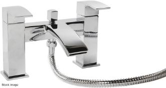 1 x CASSELLIE 'Peak' Modern Deck Mounted Bath Shower Mixer Tap In Chrome - Ref: PEK002 - New & Boxed