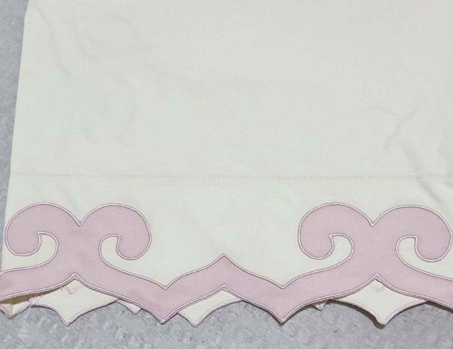 Set Of 2 PRATESI Marrakesh Applique In English Rose Egyptian Cotton Angel Skin Shams 65x65cm - Image 5 of 5