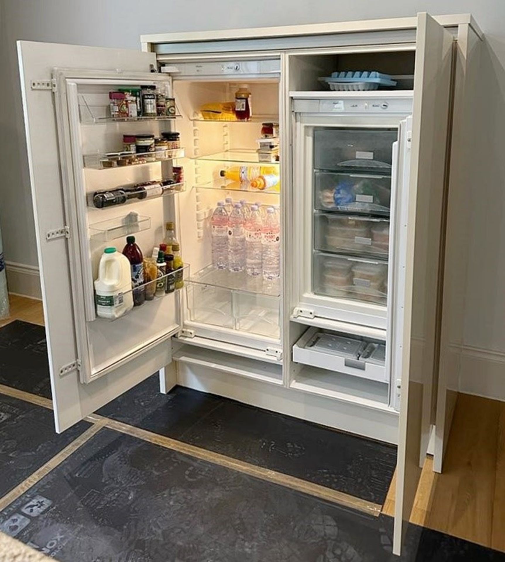 1 x Stunning SIEMATIC Luxury Fitted Handleless Kitchen With Marble Worktops - Original Cost £60,000 - Image 5 of 51