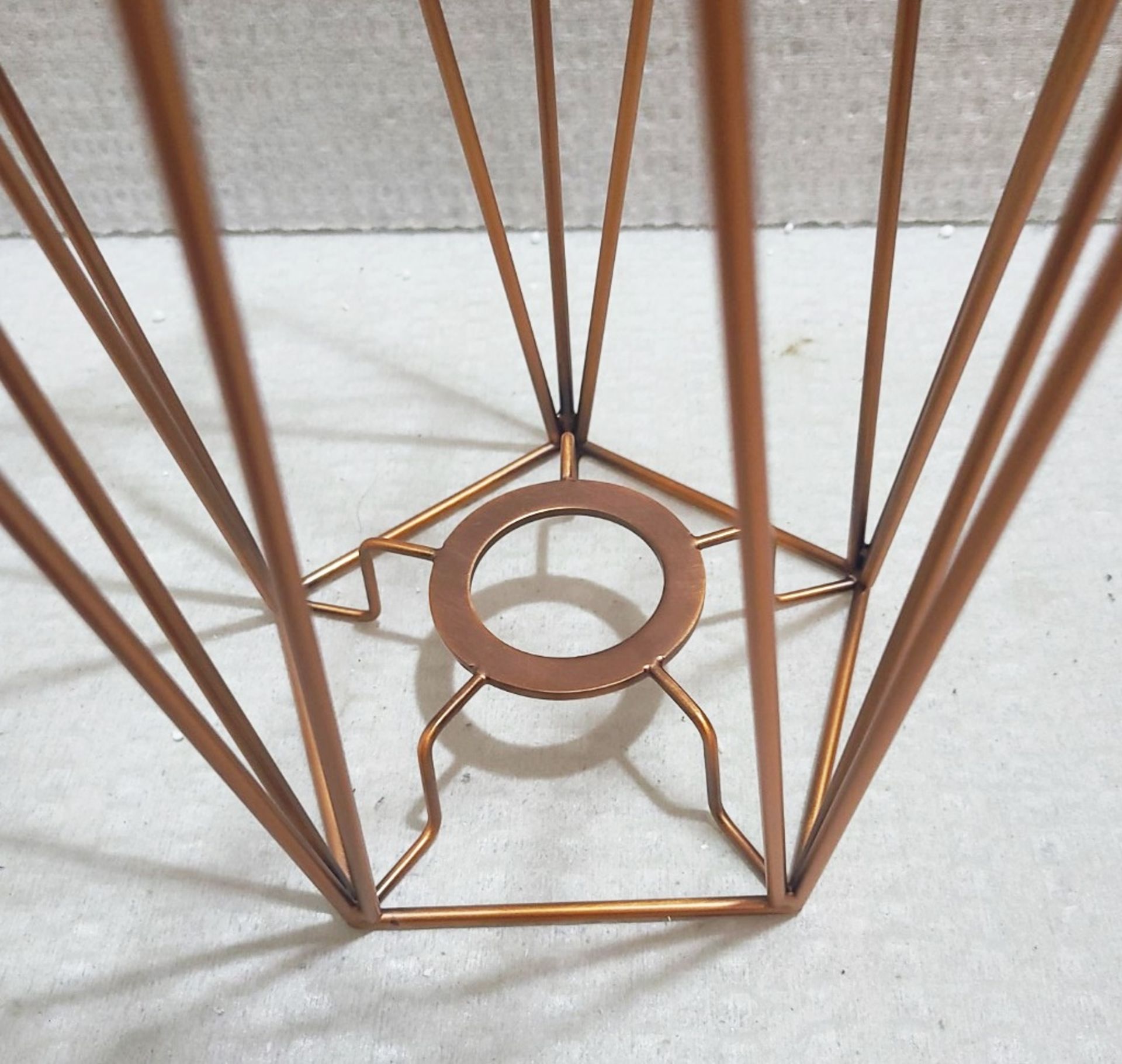 1 x CHELSOM Diamond Table Lamp Copper Metal Cage Shade Geometric Style - Image 3 of 4