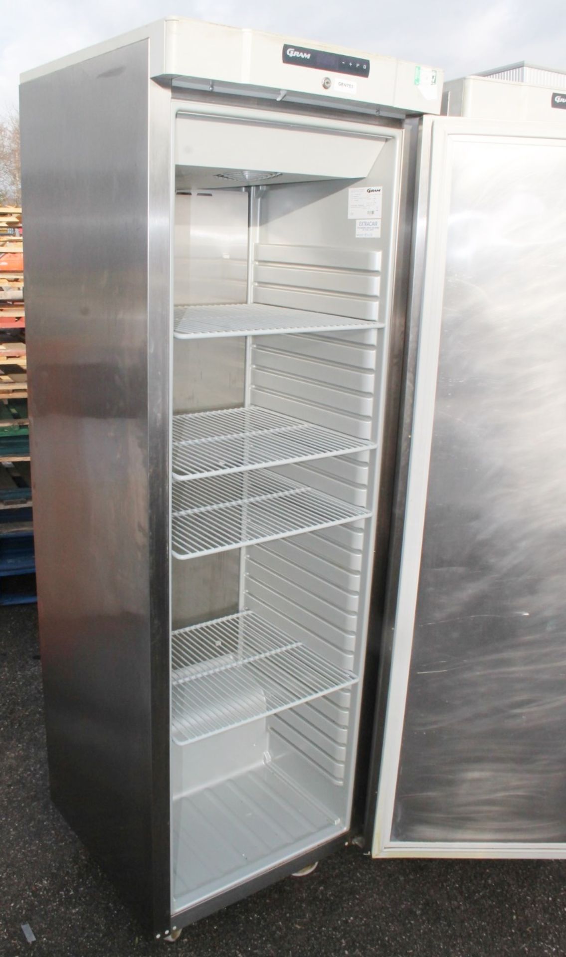 1 x GRAM Stainless Steel Commercial Upright Freezer - Ref: GEN753 WH2 - CL811 BEL - Location: - Image 4 of 6