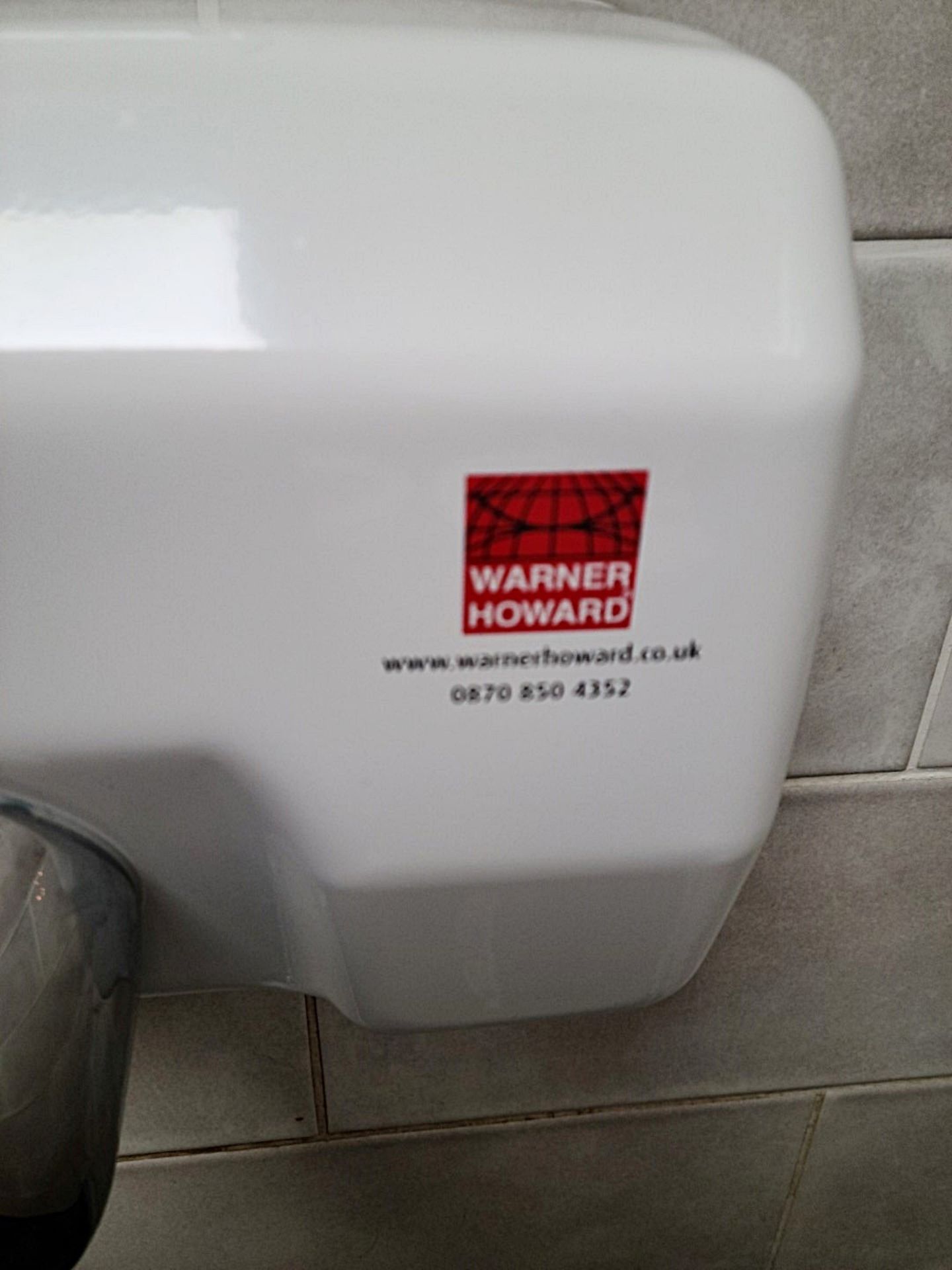 1 x WARNER HOWARD High Performance Hand Dryer 360 Degree Swivel Nozzle For Public Areas - Image 2 of 4