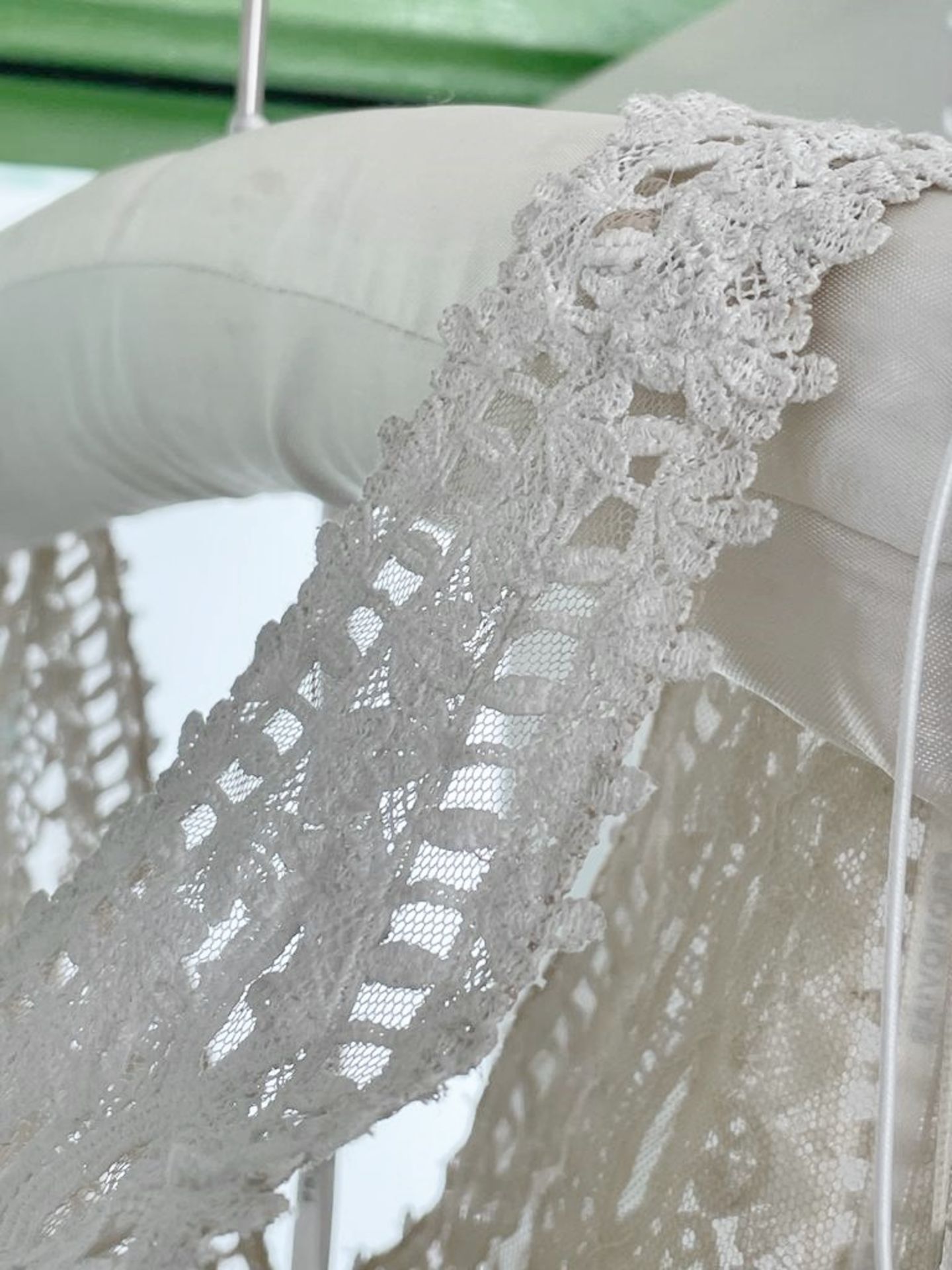 1 x PRONOVIAS 'Dramia' Designer Crocheted Lace Wedding Dress Bridal Gown, With Chiffon Gathered - Image 14 of 20