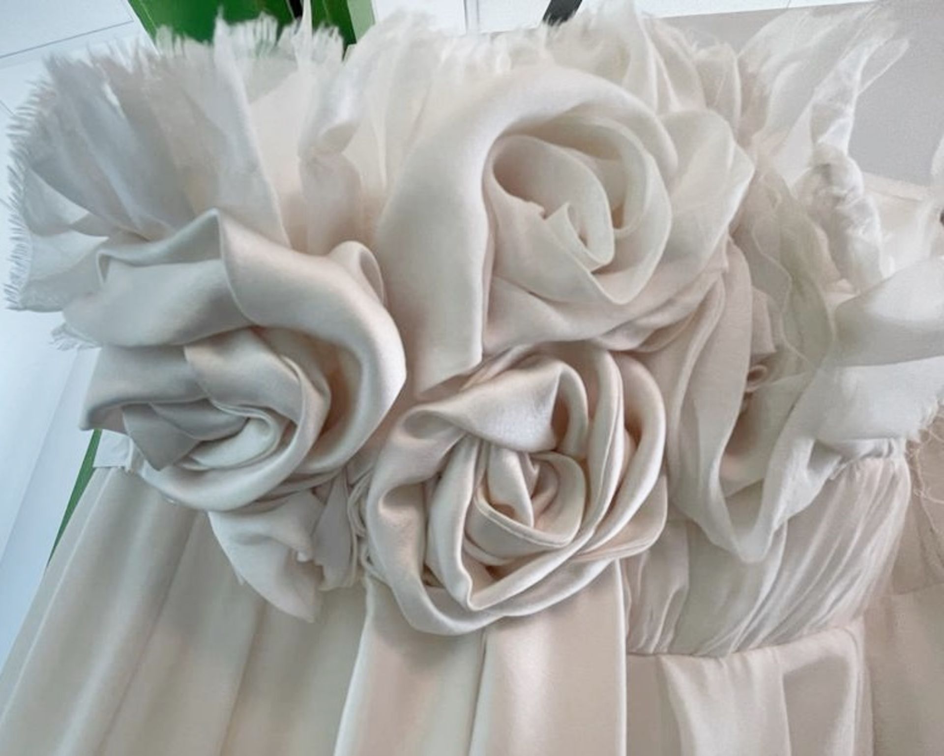 1 x DAVID FIELDEN Designer Silk Strapless Grecian-style Column Wedding Dress Bridal Gown, With - Image 2 of 8
