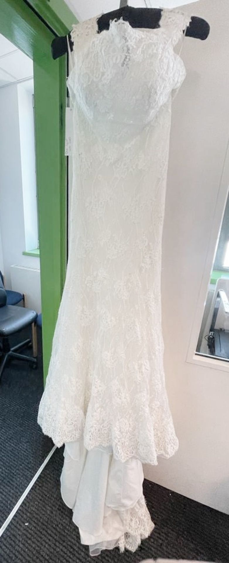 1 x DIANE LEGRAND Designer Fishtail Wedding Dress Bridal Gown - Style: 7209 - Size: UK 10 - Original