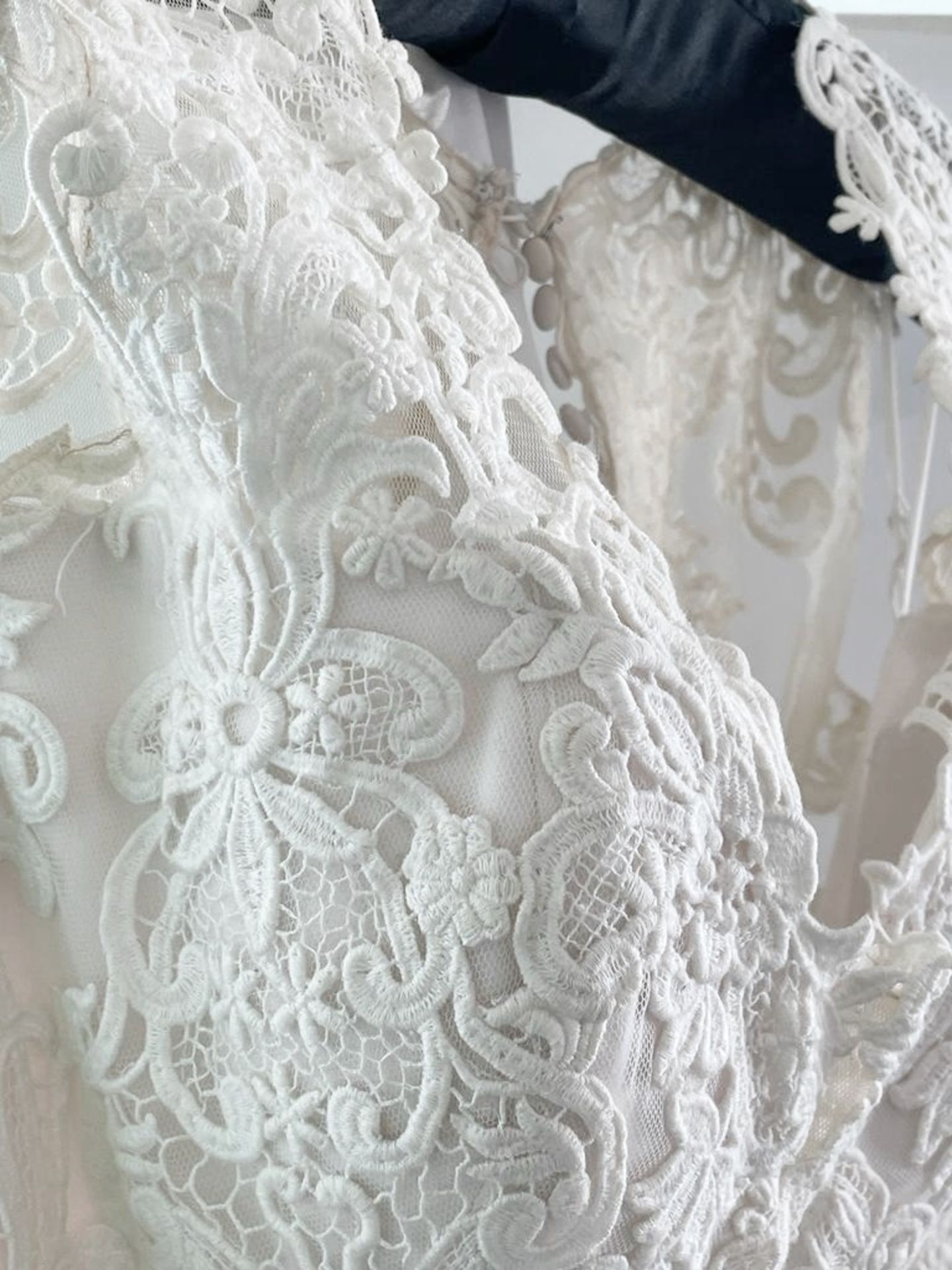 1 x LILIAN WEST 'Kate' Designer Crochet Lace Sweetheart Wedding Dress Bridal Gown, With Silk Flowing - Image 9 of 14