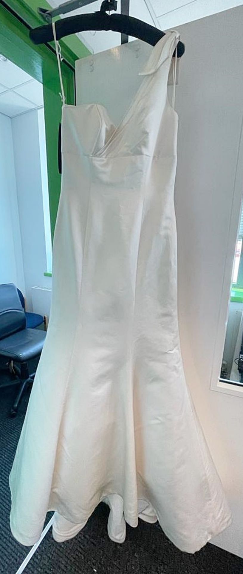 1 x MIA-MIA 'Liezel' Satin Designer Fishtail Wedding Dress Bridal Gown - Original RRP £1,600 - Image 2 of 14