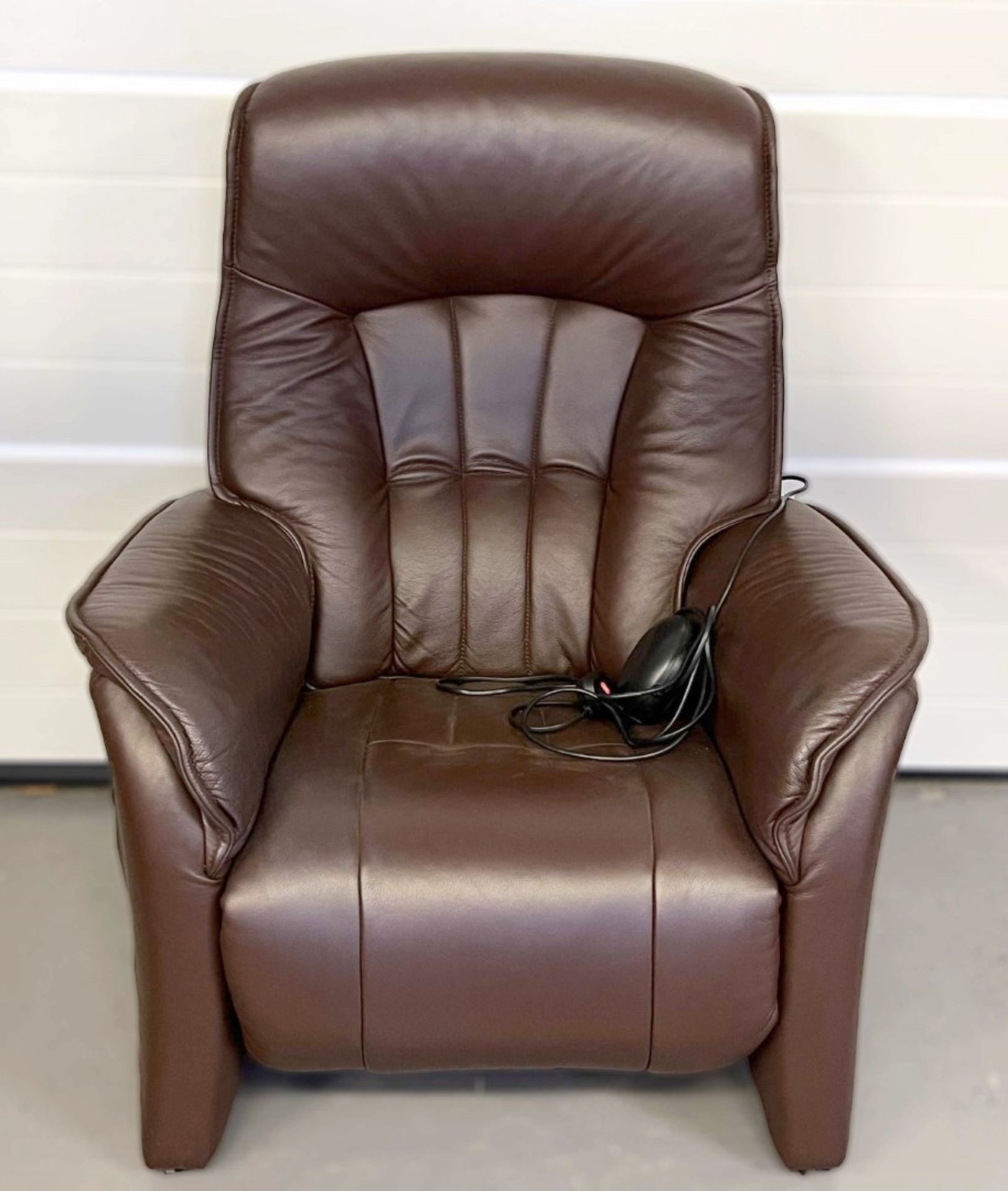 1 x HIMOLLA Premium Dual-Motor Reclining Chair Upholstered In Brown Leather - NO VAT ON THE HAMMER -