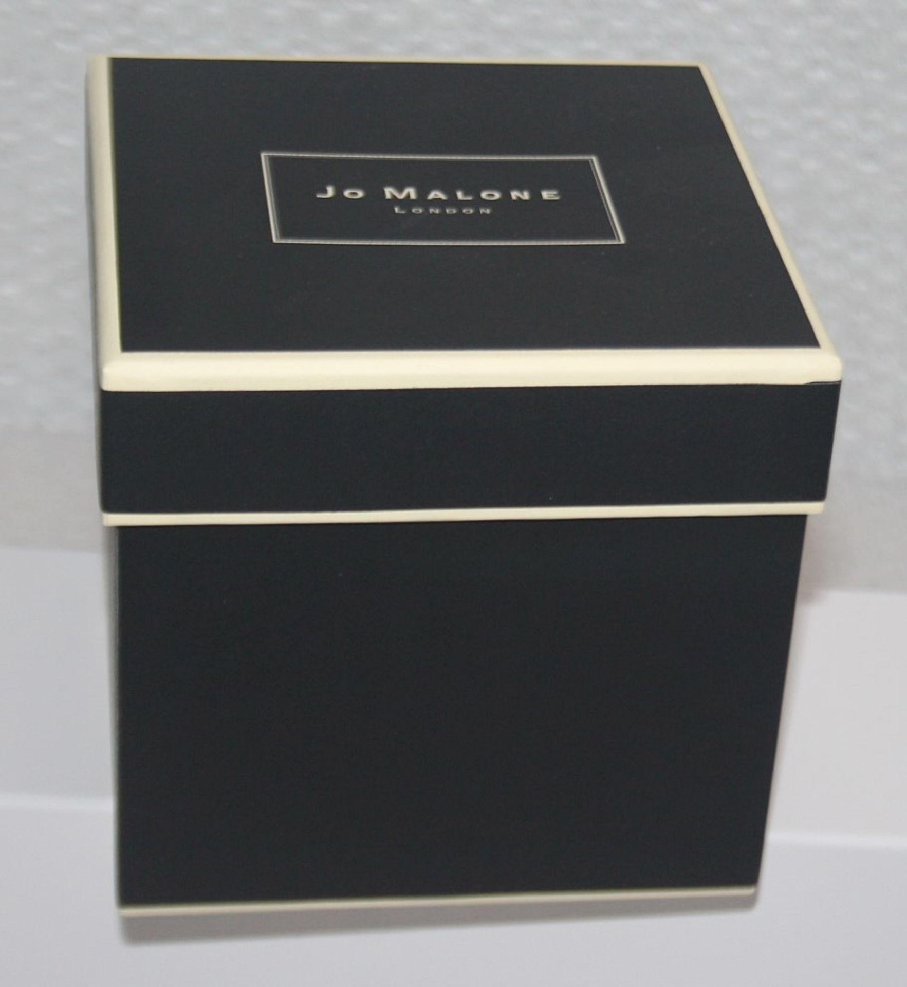 1 x JO MALONE LONDON Pomegranate Noir Deluxe Candle 600G - Original Price £140.00 - Ref: 6174821/ - Image 4 of 7