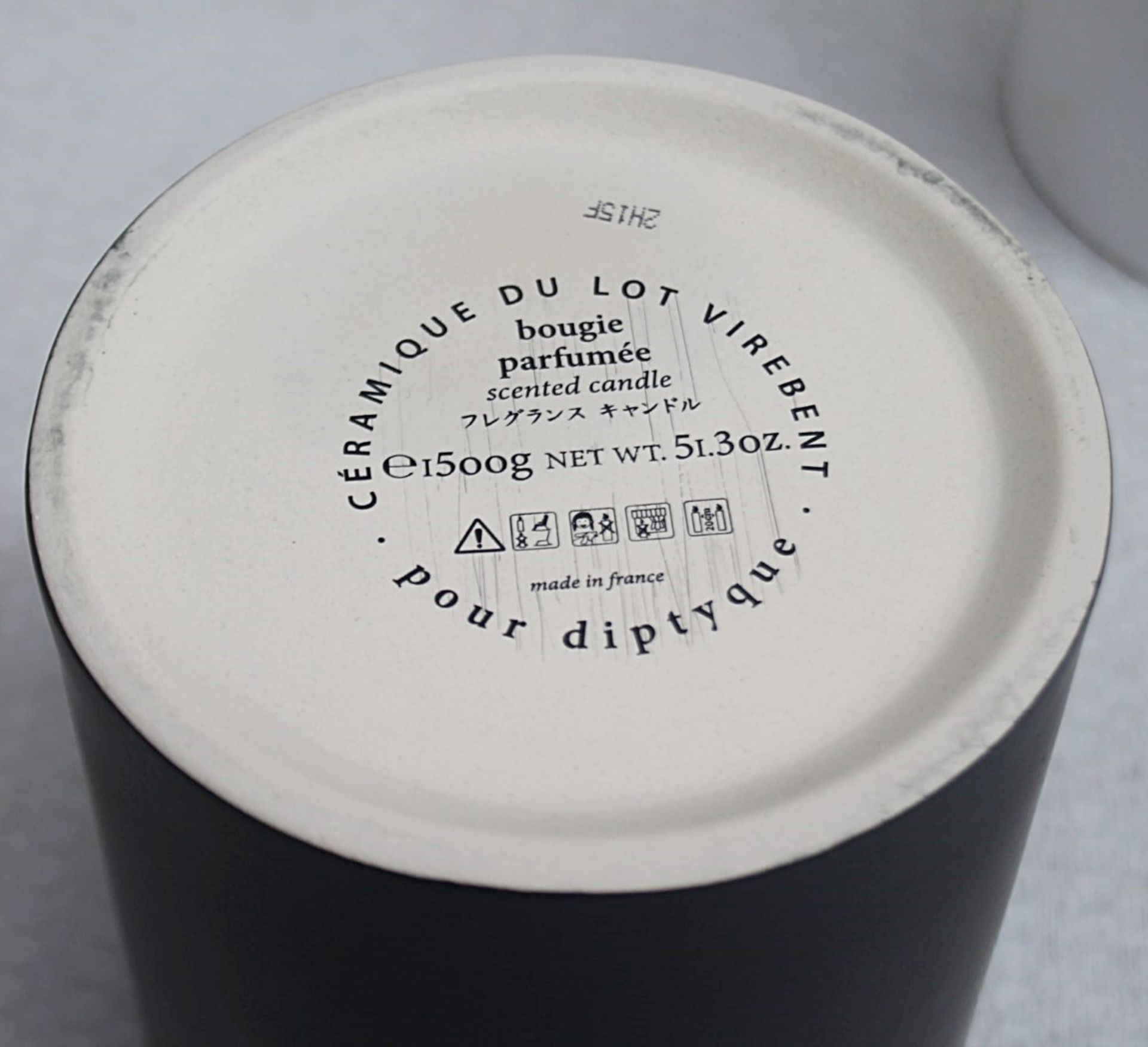 1 x DIPTYQUE Giant Candle Baies 1500G - Original Price £265.00 - Ref: 2729547/HAS2104/WH2-C7/02-23-1 - Image 6 of 6