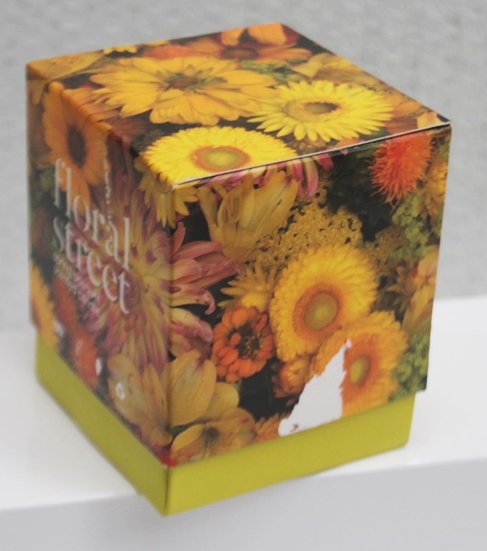 1 x FLORAL STREET Spring Bouquet Candle (200g) - Ref: 7153606/HAS/WH2-C7/02-23-1 - CL987 - Location: - Image 3 of 5