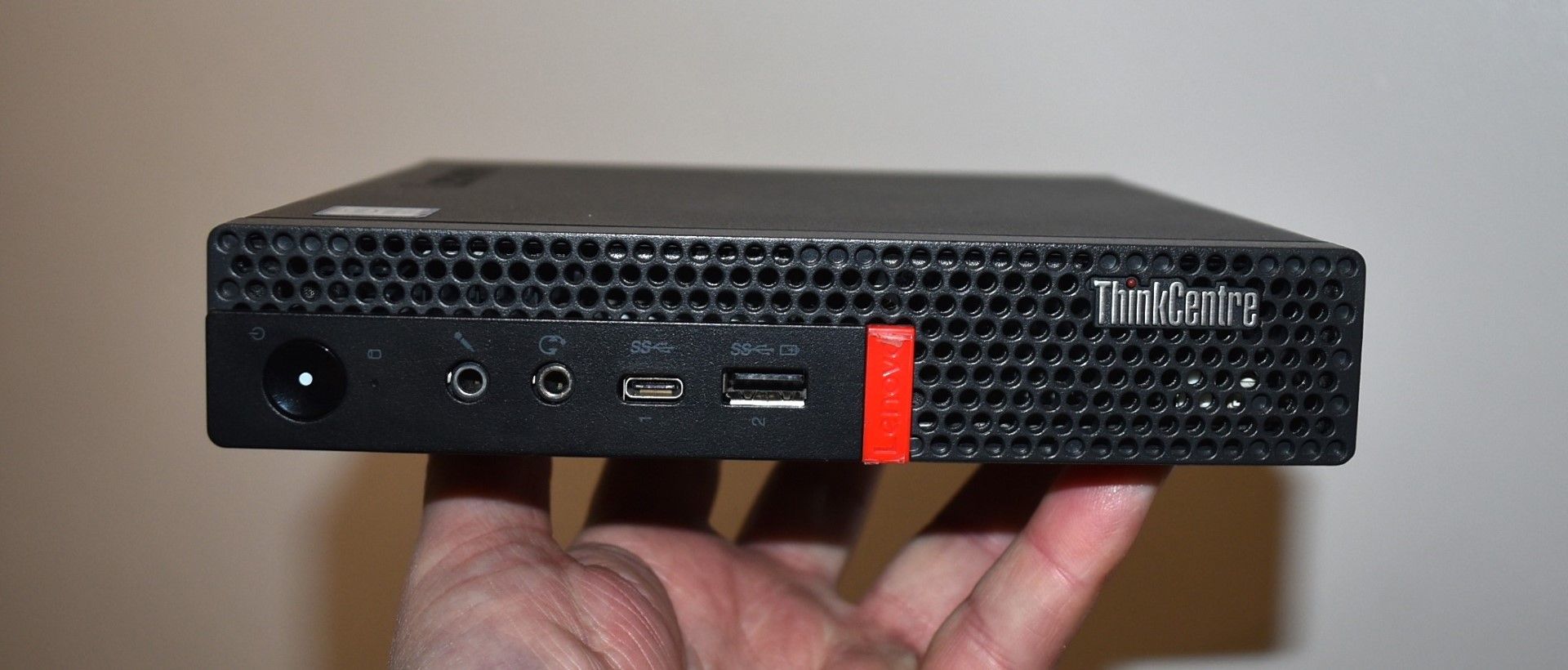 1 x Lenovo ThinkCentre M720Q Mini PC - Intel i5-8400t 8th Gen Processor, 8gb DDR4, 256GB M.2 SSD - Image 9 of 15