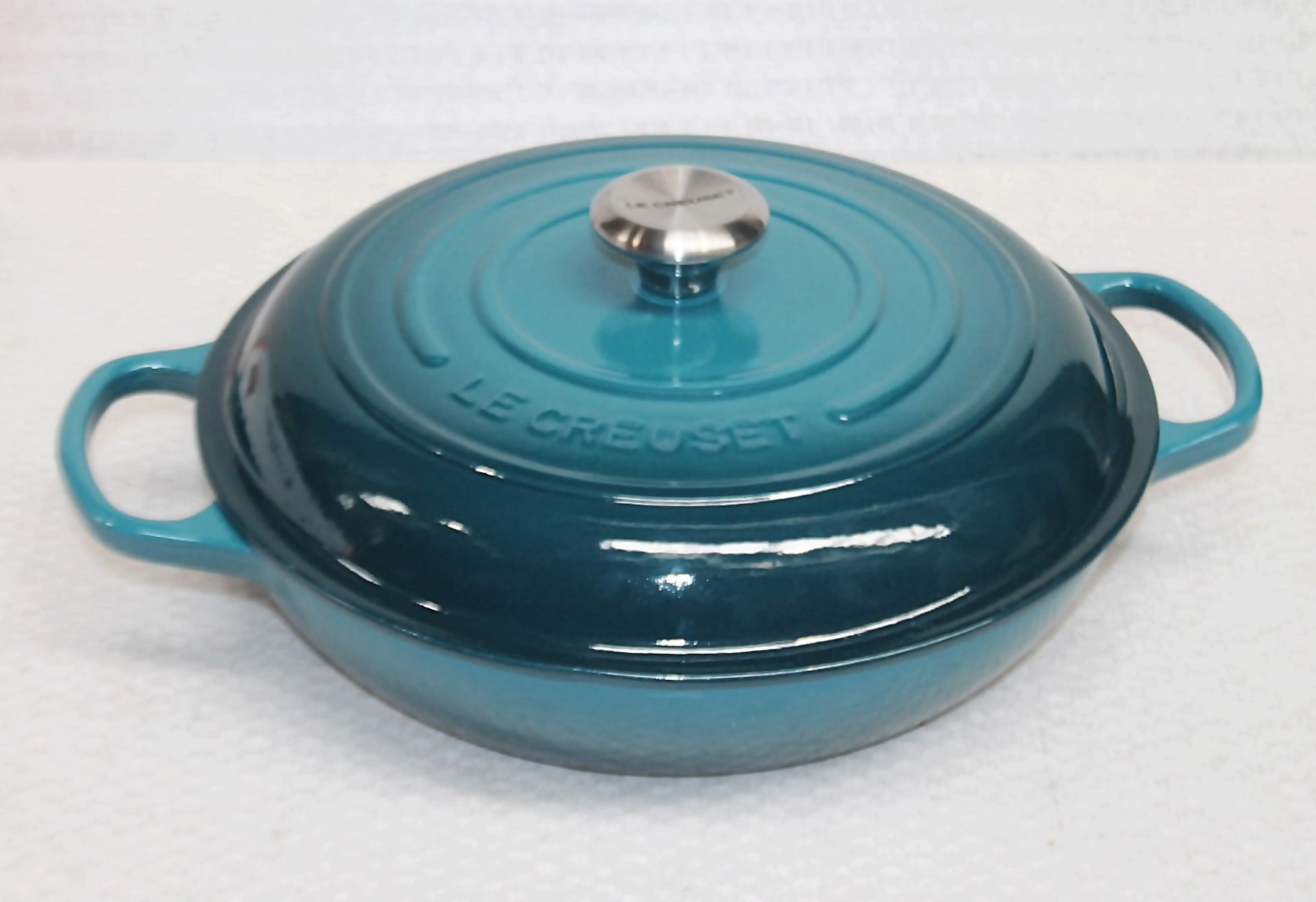 1 x LE CREUSET 'Signature' Enamelled Cast Iron Shallow Casserole Dish In Teal - RRP £270.00 - Image 2 of 13