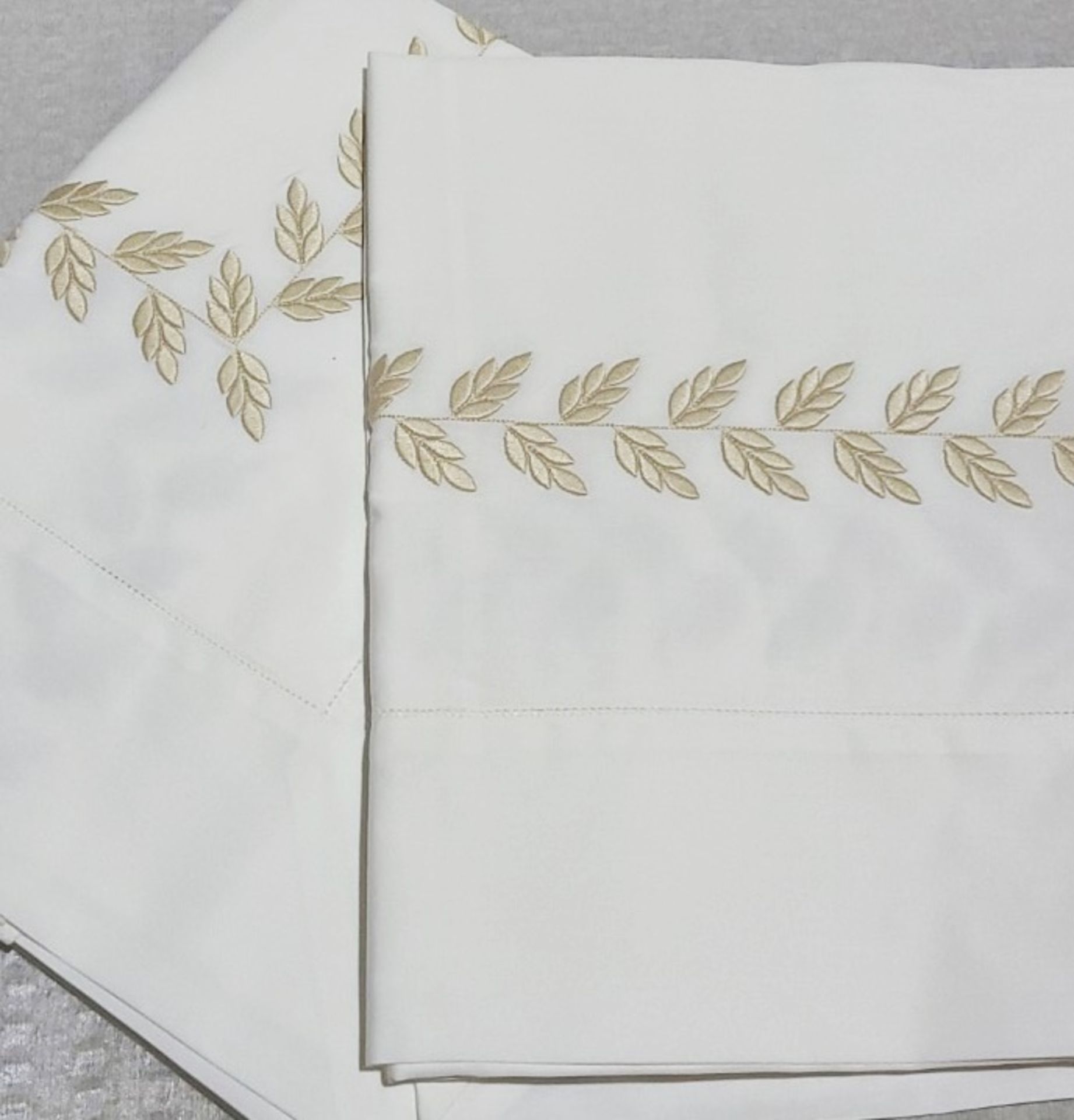 Set Of 2 PRATESI Bisanzio Golden Embroidered On Egyptian Cotton Angel Skin Shams 65x65cm