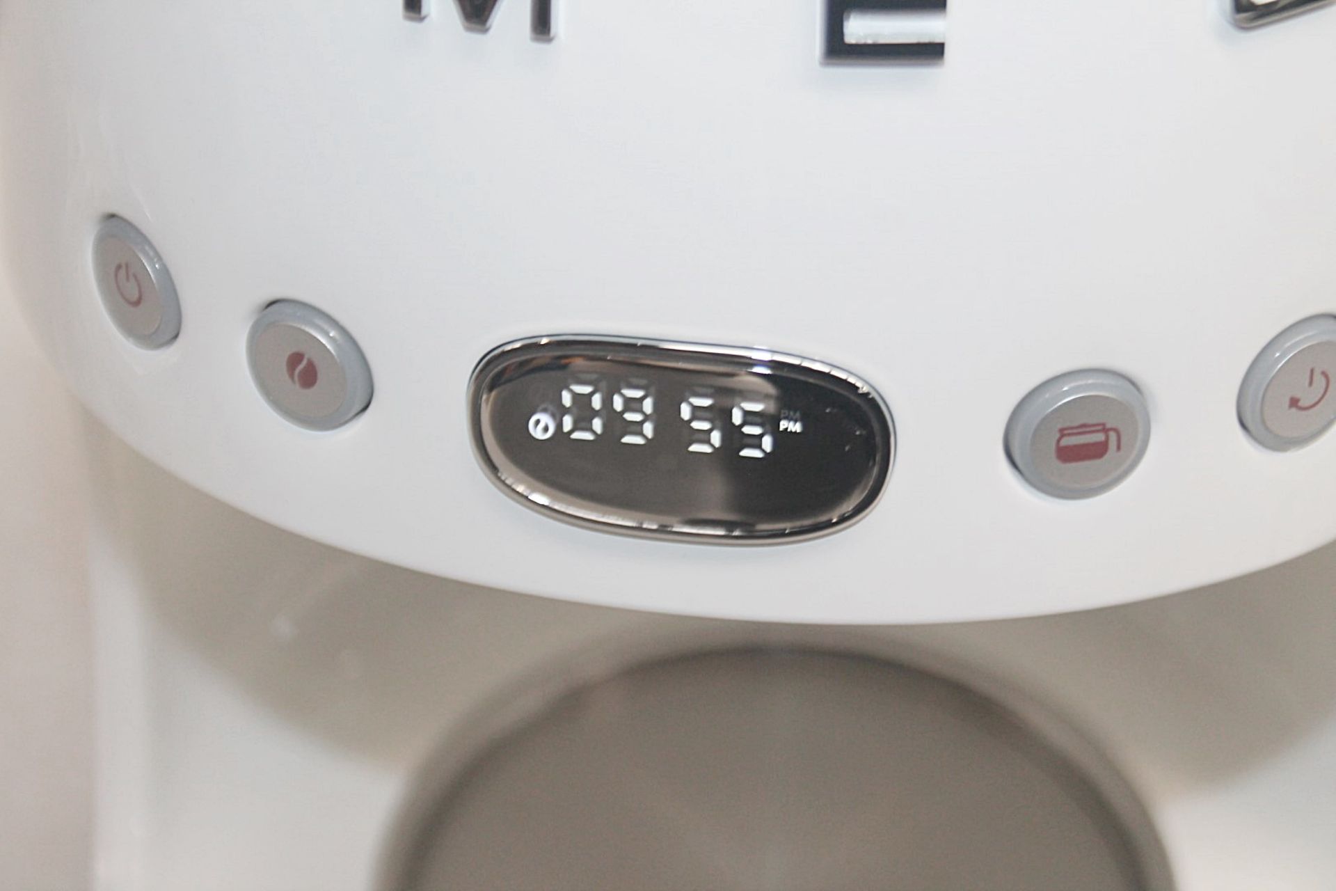 1 x SMEG Drip Retro-Style Filter Coffee Machine, With Digital Display - Original Price £199.00 - Image 5 of 17