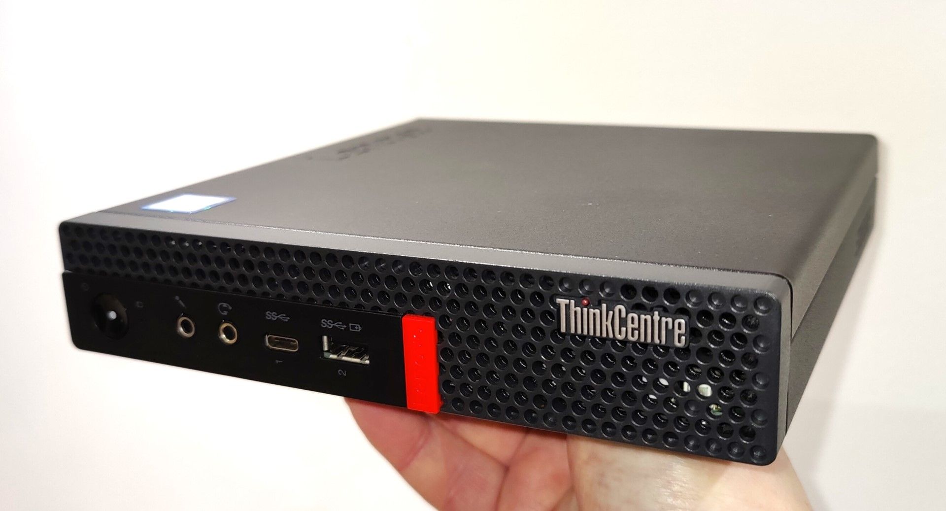 1 x Lenovo ThinkCentre M720Q Mini PC - Intel i5-8400t 8th Gen Processor, 8gb DDR4, 256GB M.2 SSD - Image 3 of 15