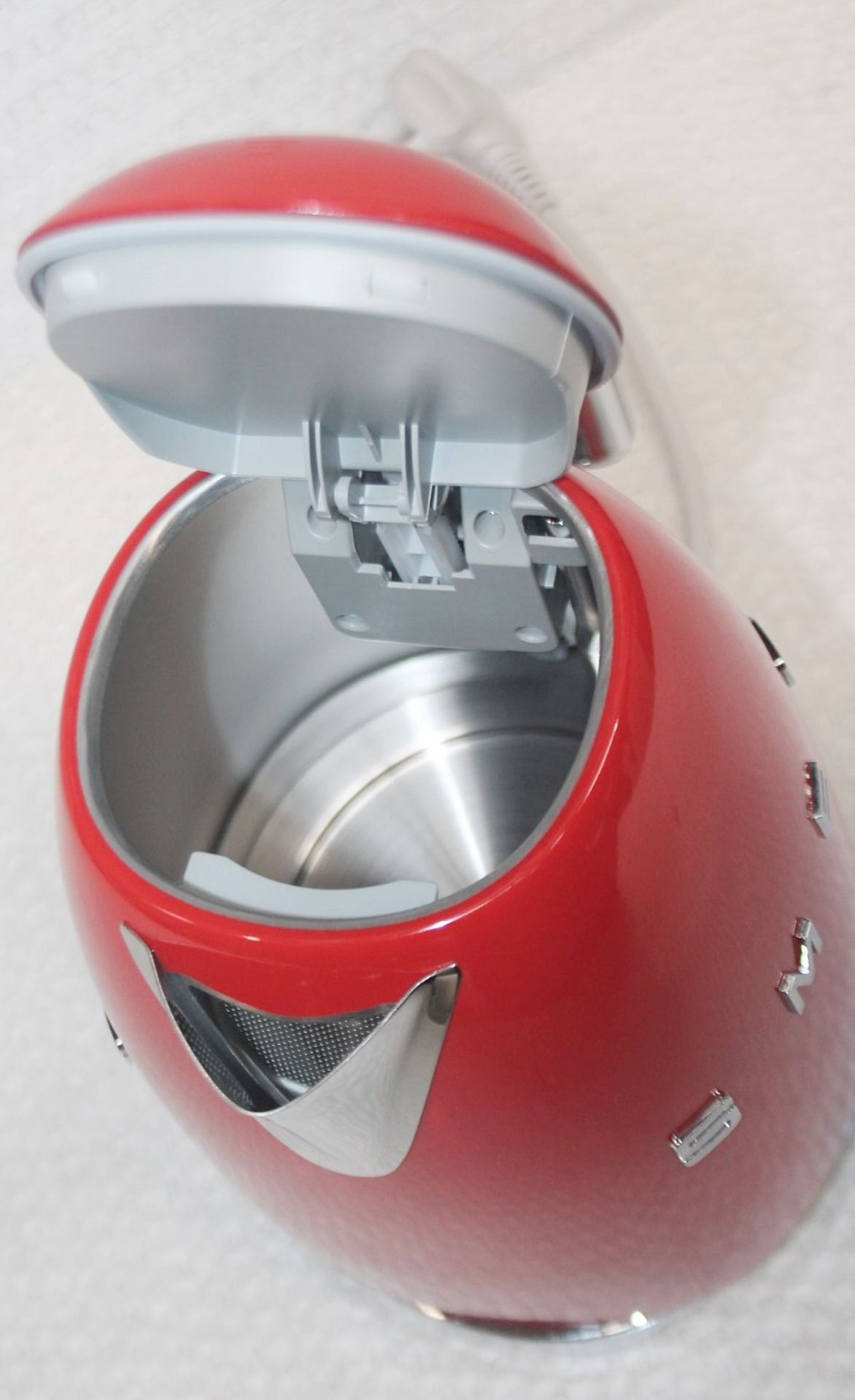 1 x SMEG 'Retro' Kettle In Matte Red Stainless Steel - RRP £159.00 - Image 4 of 13