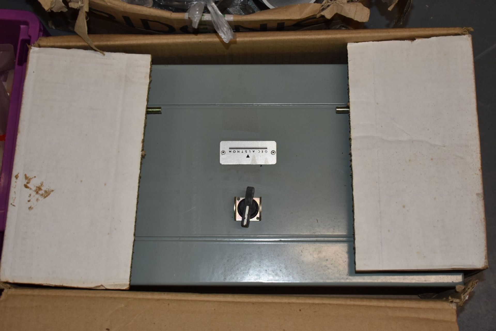 1 x Job Lot Of Electrical Components - Ref: C639 - CL816 - Location: Birmingham, B45C - Image 12 of 18