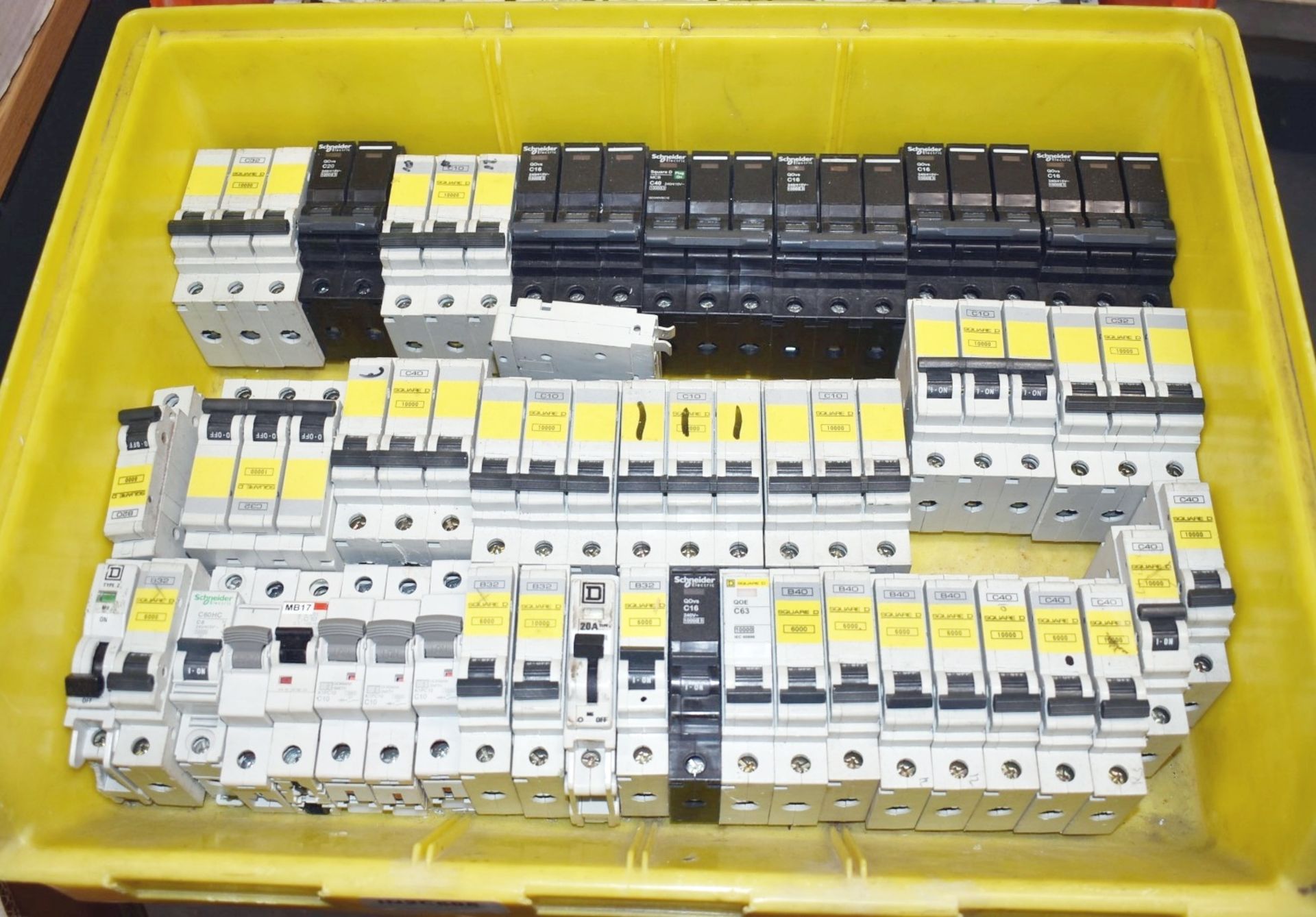 1 x Tub of Circuit Breakers - Ref: C695 - CL816 - Location: Birmingham, B45Collection