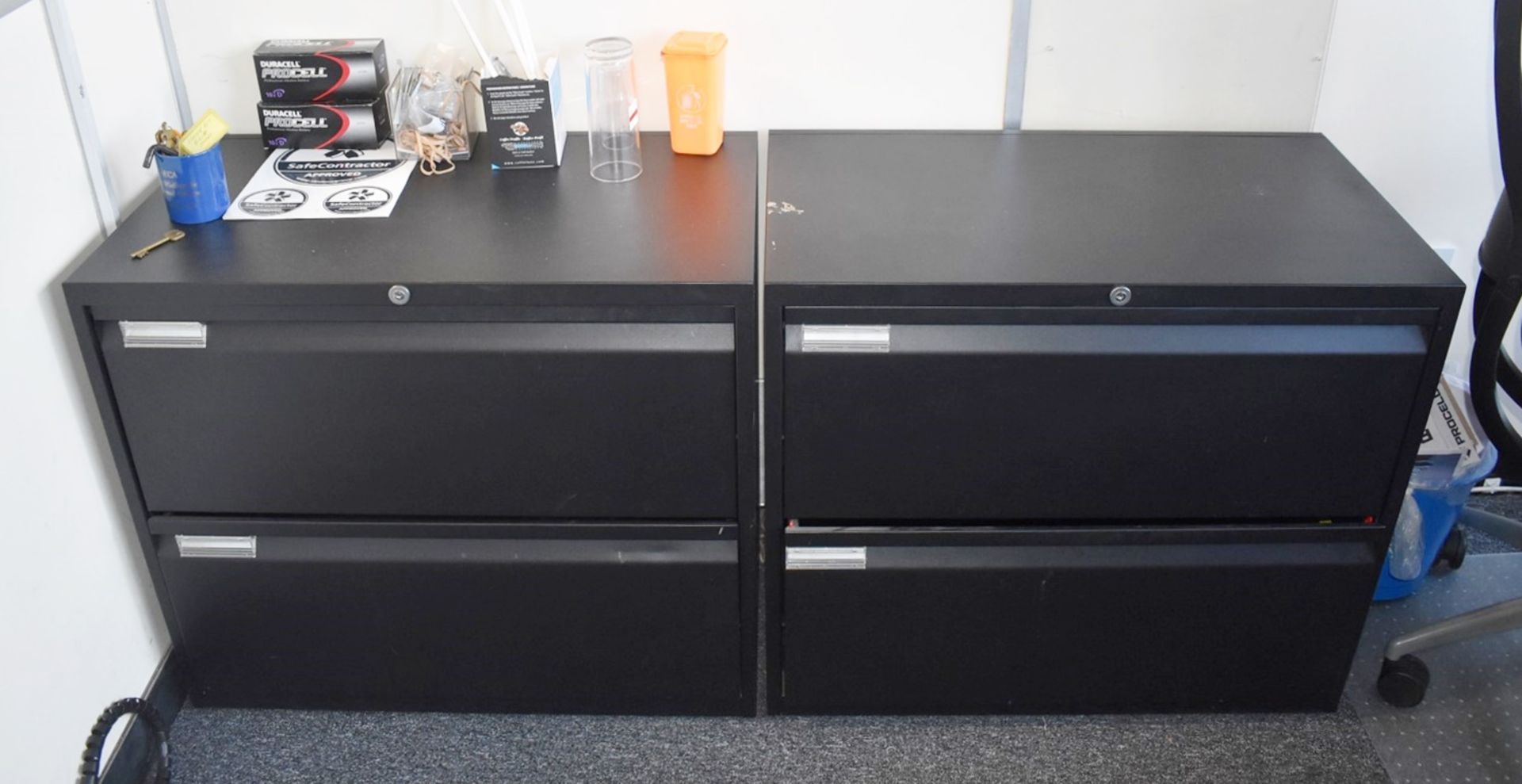 1 x 2 Drawer Metal Filing Cabinets in Black - Size: H70  x W80 x D47 cms - Ref: C201 - CL816 - - Image 4 of 5
