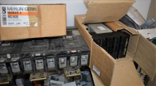 Assorted Electrical Components - Mainly Circuit Breakers - Contents of Shelf - Ref: C669 - CL816 - L