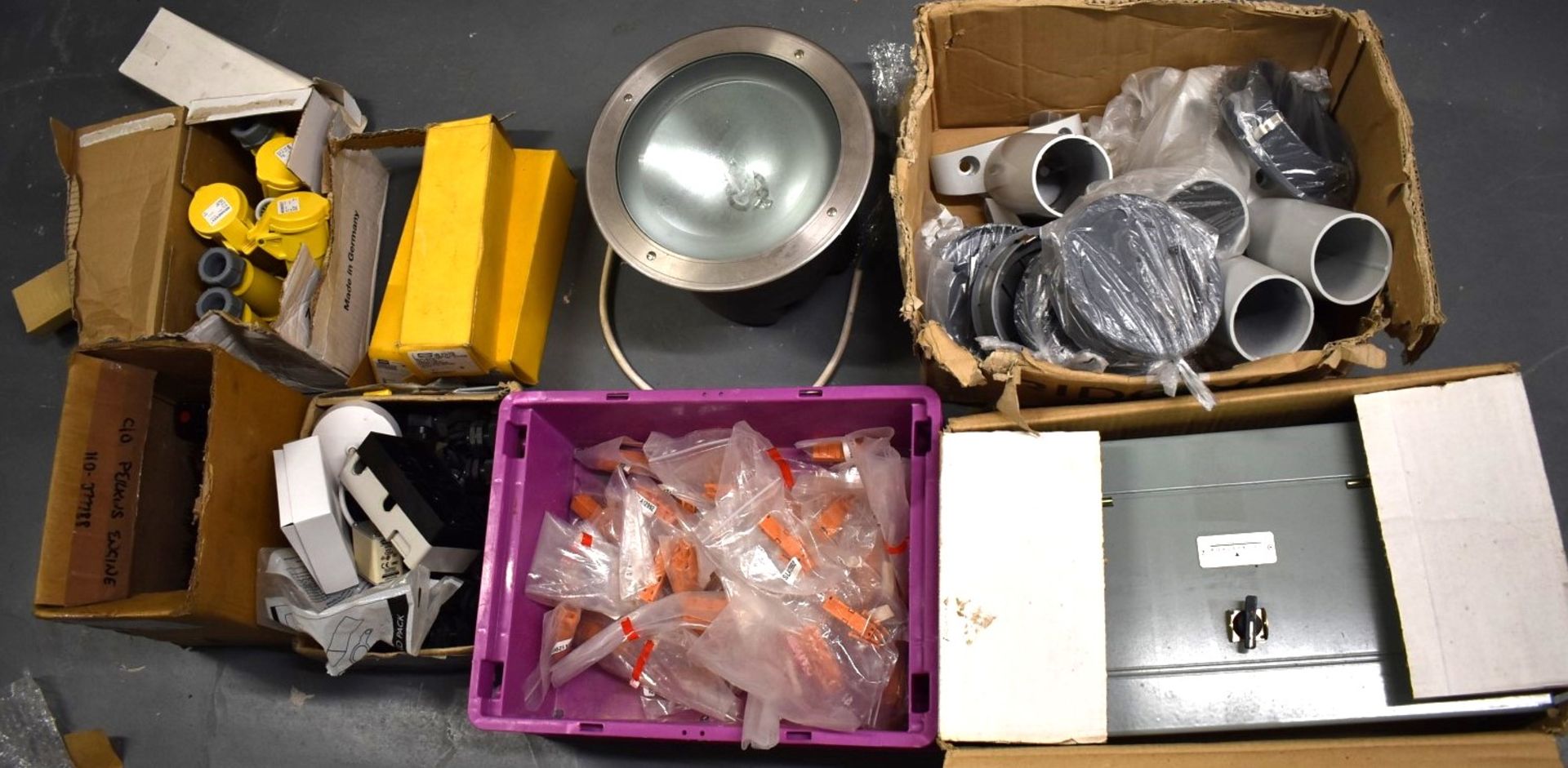 1 x Job Lot Of Electrical Components - Ref: C639 - CL816 - Location: Birmingham, B45C