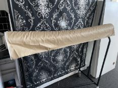 1 x Roll Of Quality Fabric - 140(W) Cm - Ref: J118 - CL531 - Location: Essex, RM19 Recently