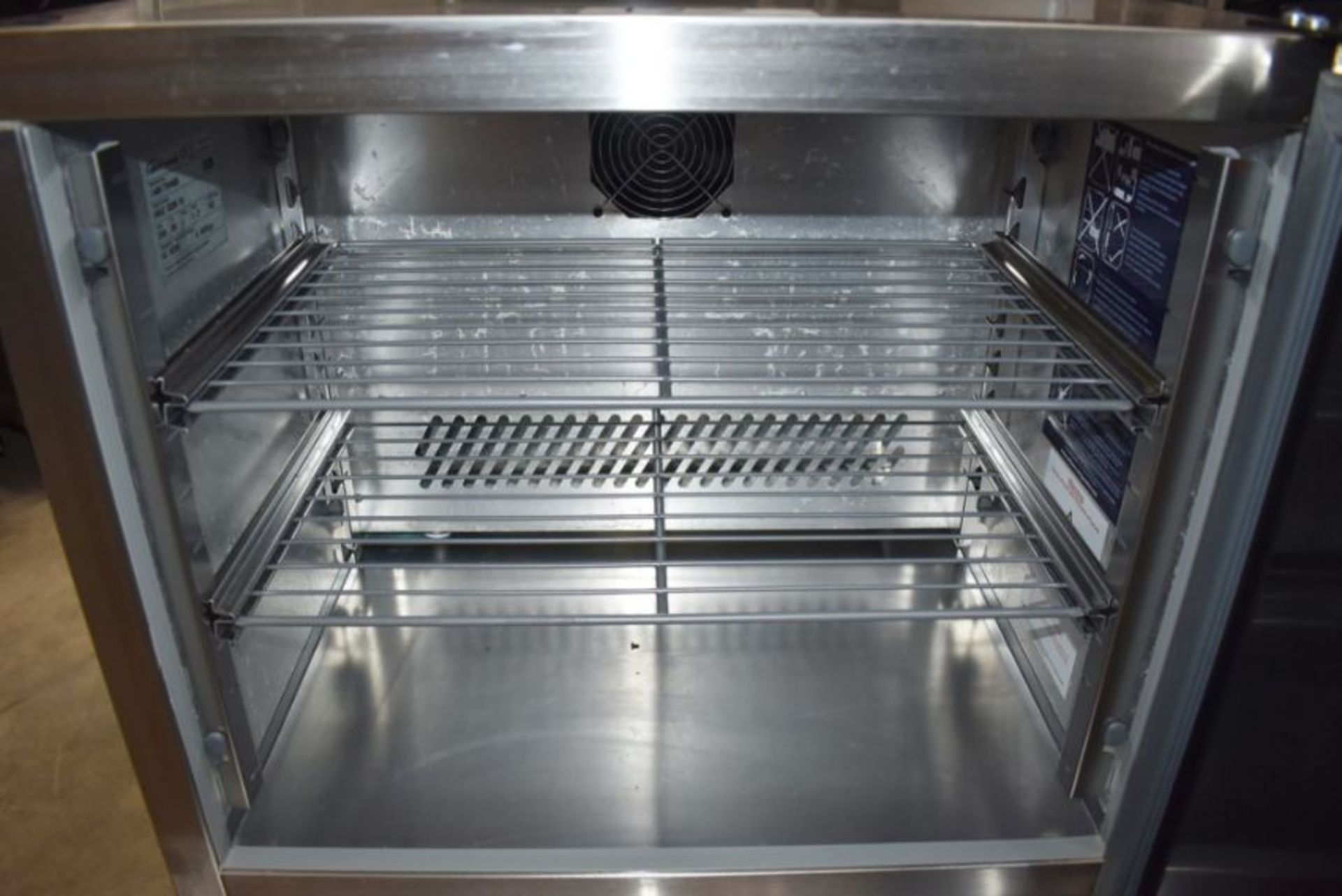 1 x Williams H5UC R290 R1 Single Door Stainless Steel Undercounter Fridge With Easy Grab Handle - Image 2 of 4