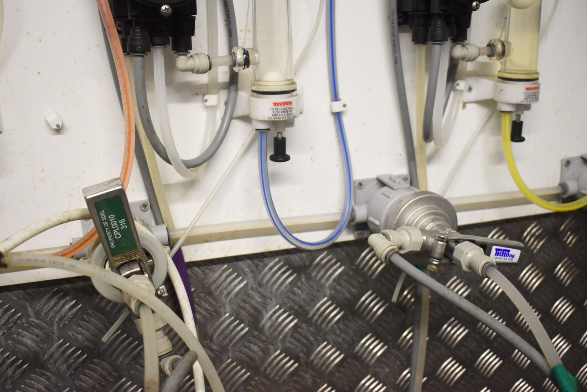 1 x Hubbard Wine or Beer Celler Cooling Unit, Beer Pumps, Coca Cola Bulk Supply, Keg Connectors - Image 3 of 20