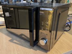 1 x RUSSELL HOBBS Digital Microwave Oven - 20 Litre 800W - Model: RHM2076B - Ref: BGC008 - CL807 -