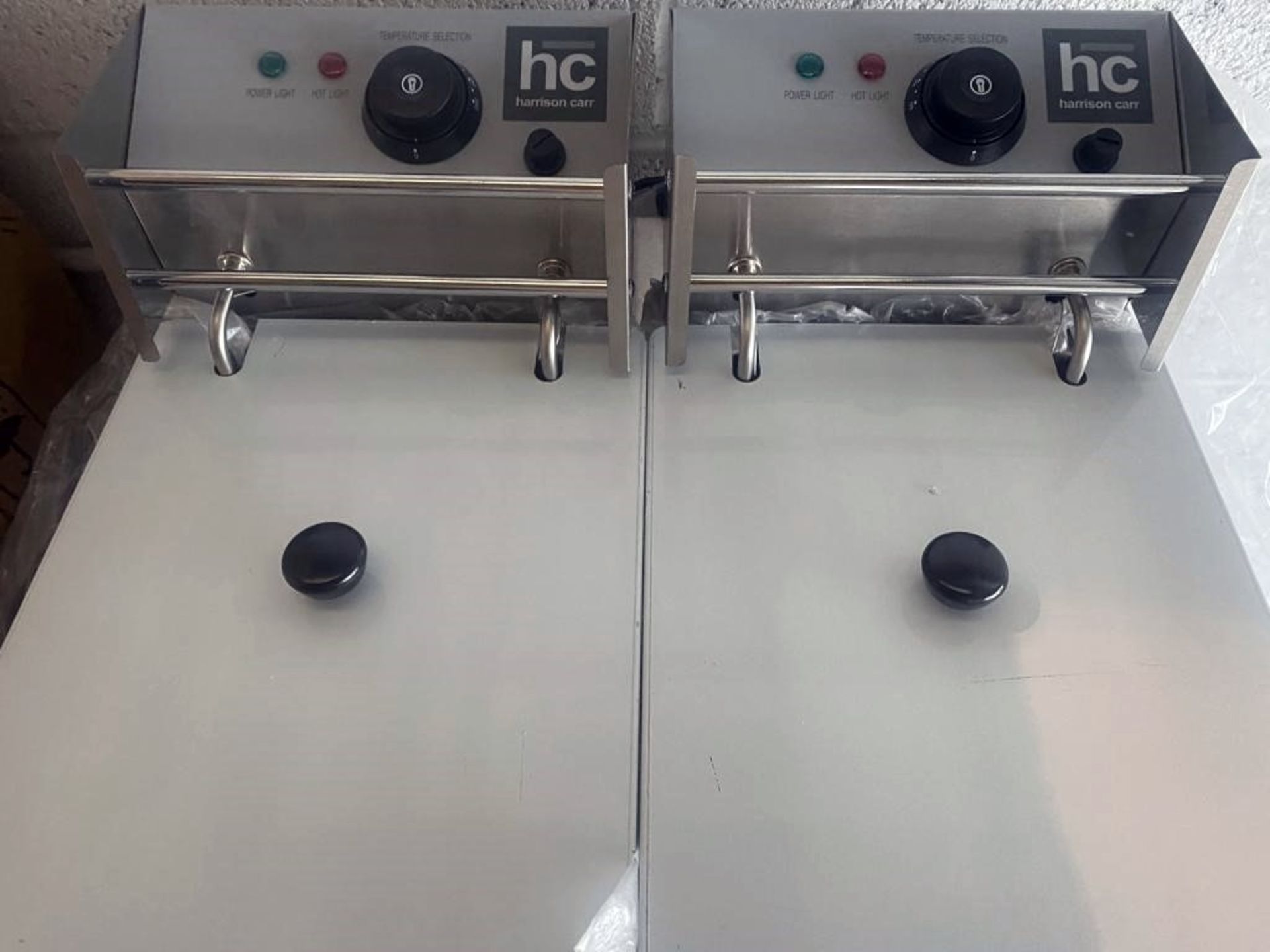 1 x HARRISON CARR Twin 2-Basket Countertop Electric Chips Fryer (HC-82) - 240v Single Phase - - Image 2 of 3