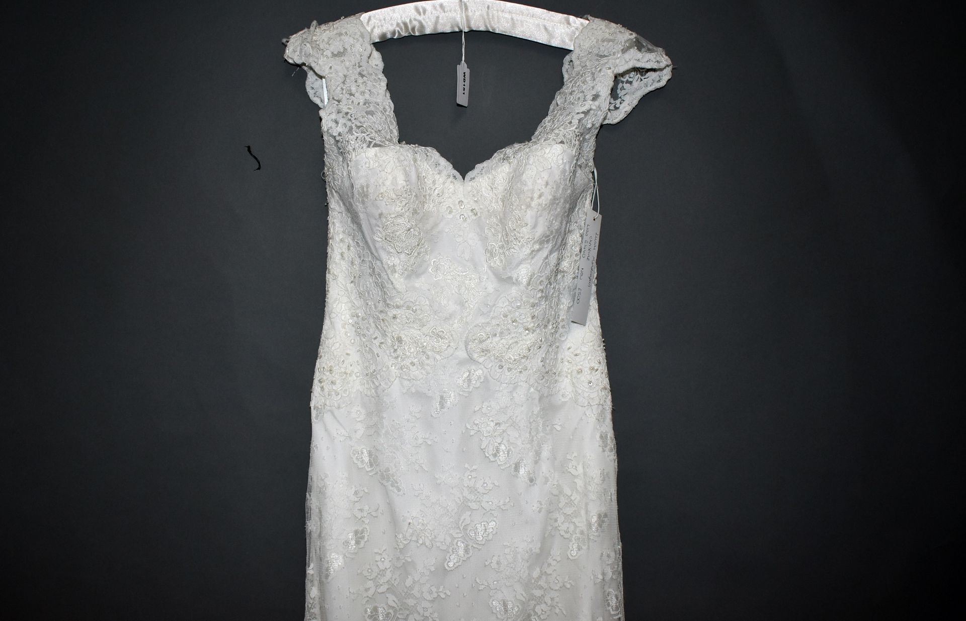 1 x LUSAN MANDONGUS Lace Overlay Fishtail Designer Wedding Dress Bridal Gown RRP £1,440 UK 12 - Image 2 of 6