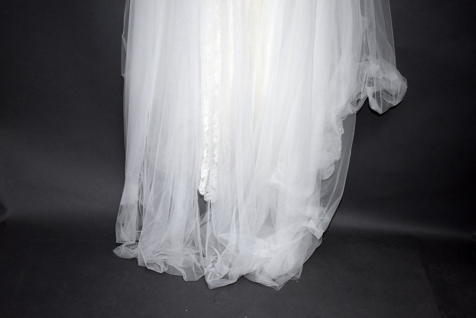 1 x LUSAN MANDONGUS Lace And Chiffon Designer Wedding Dress Bridal Gown RRP £1,450 UK 12 - Image 6 of 6
