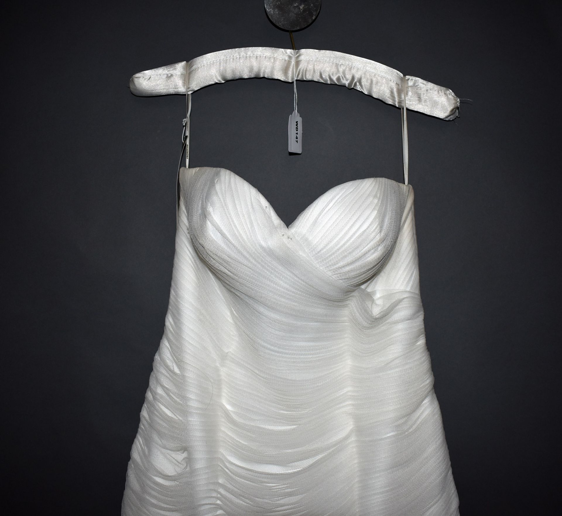 1 x PRONOVIAS 'Mildred' Strapless Column Designer Wedding Dress Bridal Gown RRP £1,930 UK 12 - Image 5 of 8
