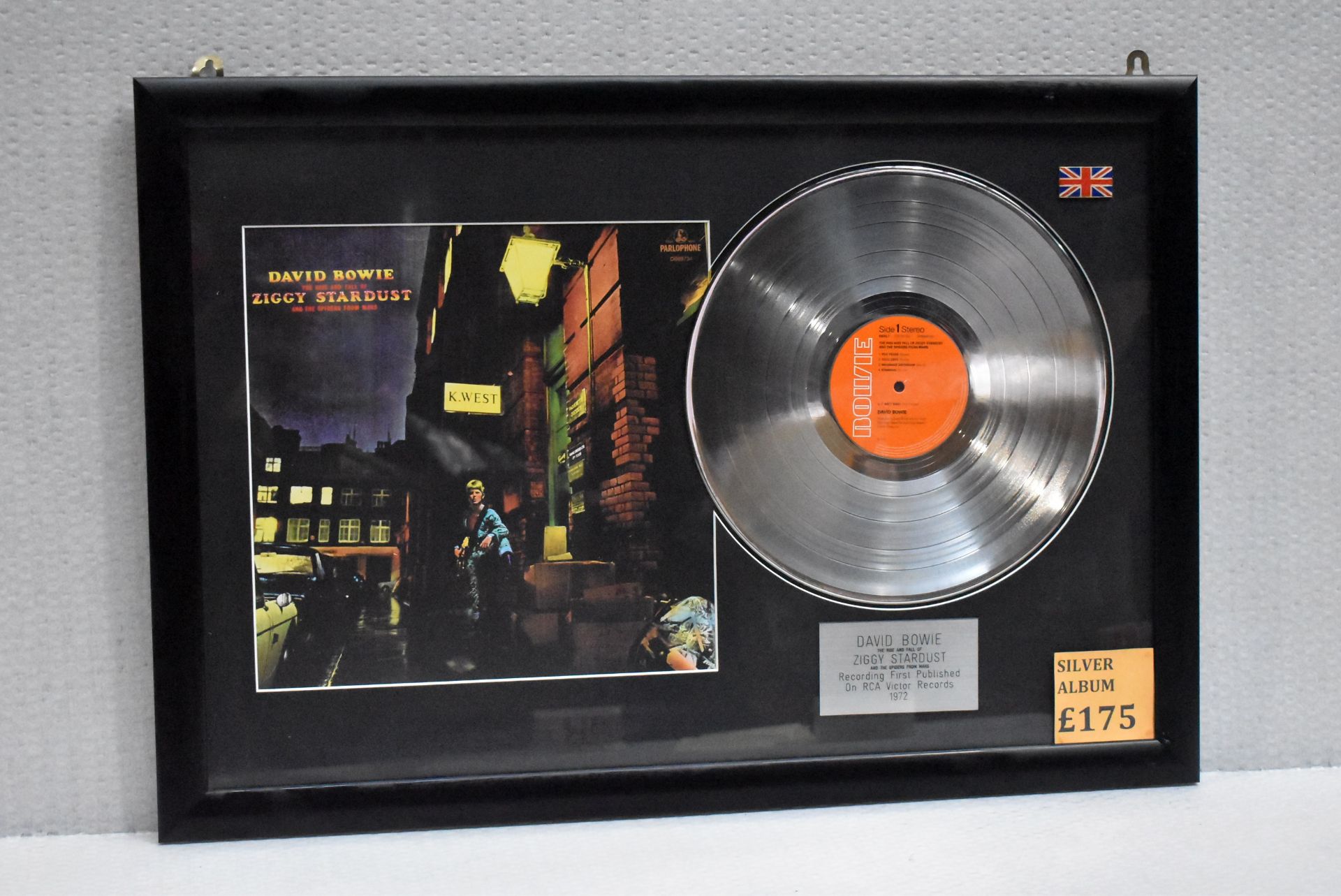 1 x DAVID BOWIE - The Rise And Fall Of Ziggy Stardust And The Spiders From Mars On Rca Records