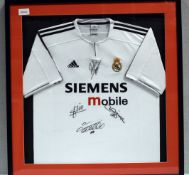 1 x Signed Autographed REAL MADRID 2009/2010 Football Shirt Featuring 4 x Signatures