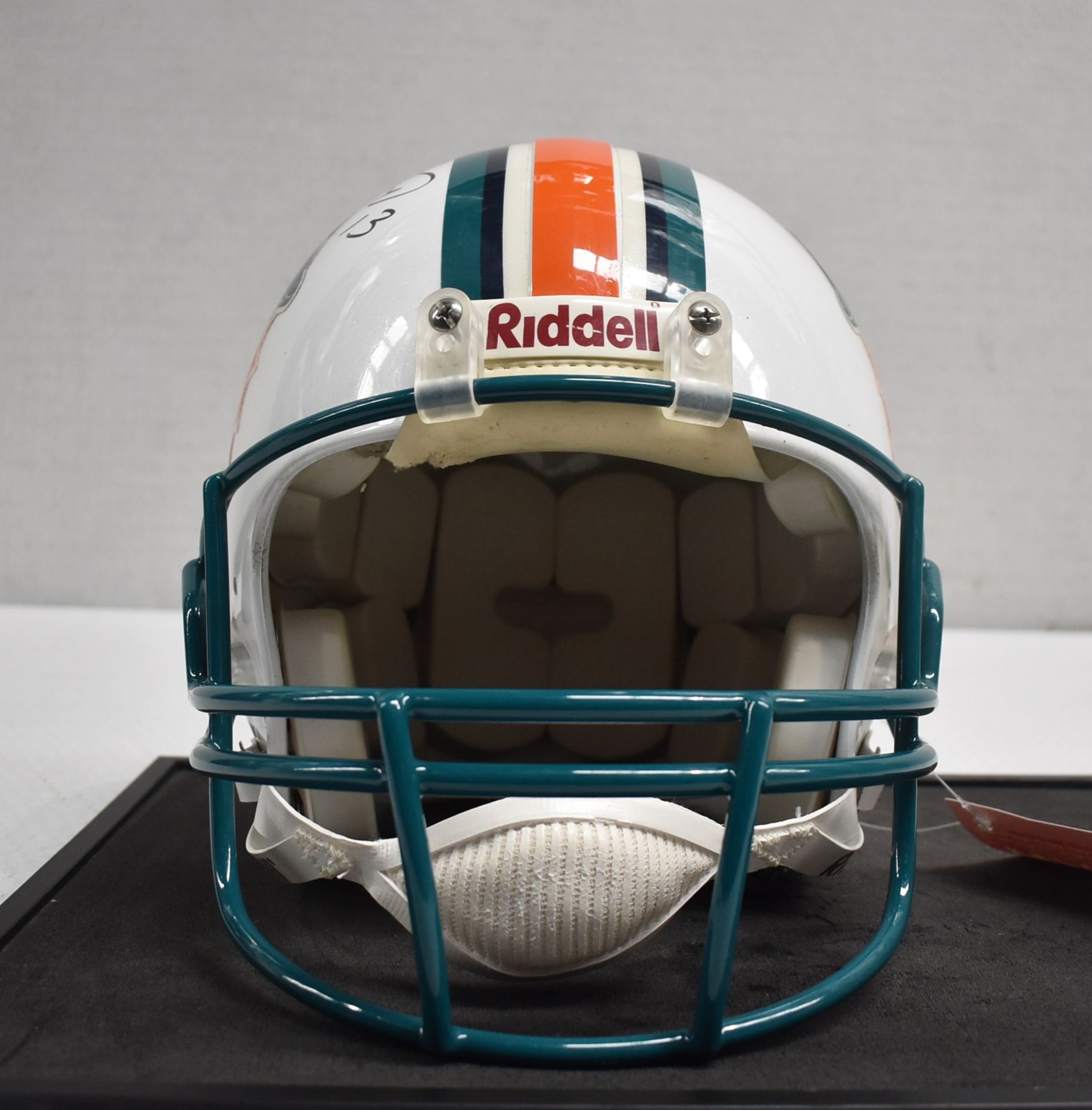 1 x Autographed Miami Dolphin's American Football Helmet, Signed By Quarterback DAN MARINO - Image 4 of 14