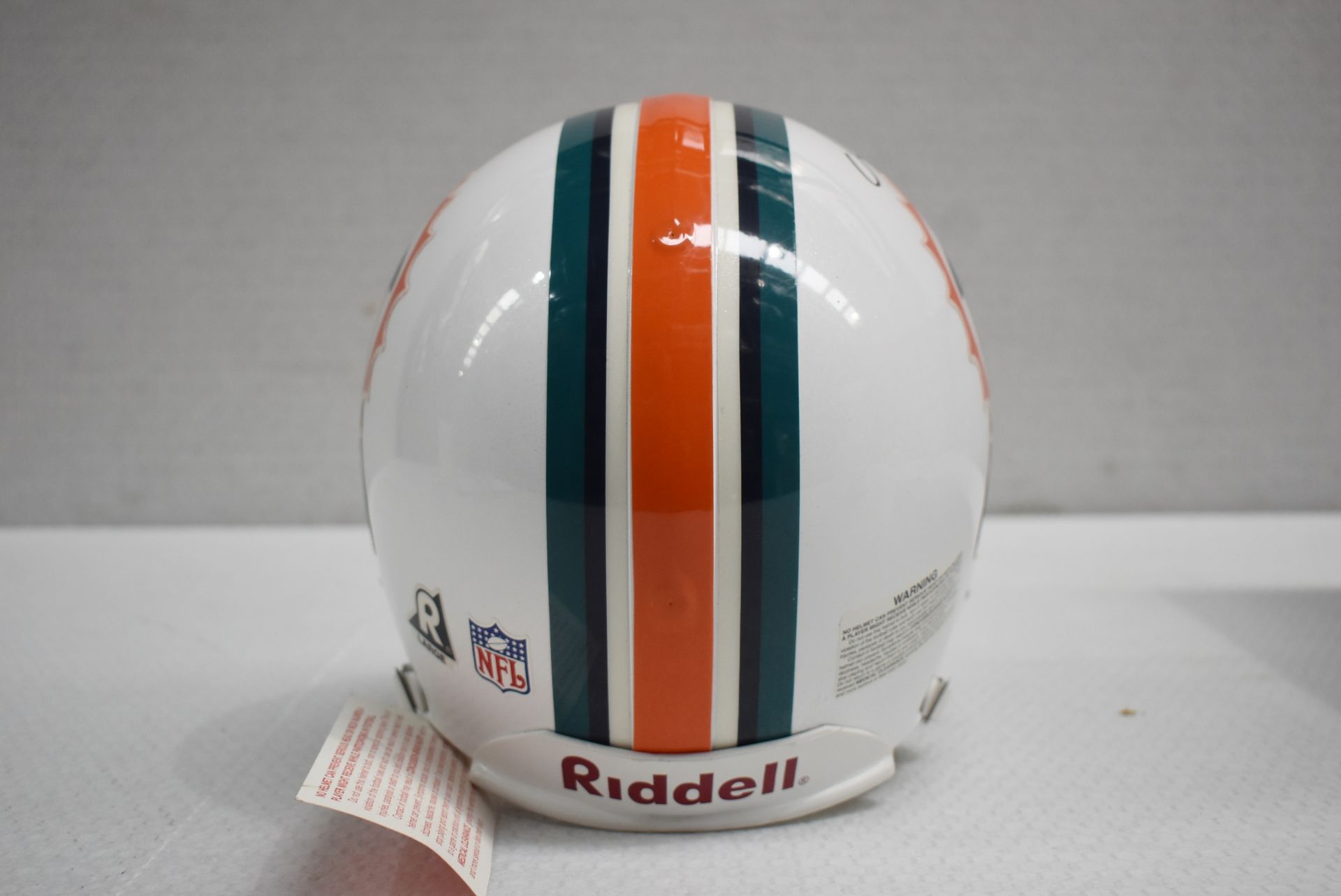 1 x Autographed Miami Dolphin's American Football Helmet, Signed By Quarterback DAN MARINO - Image 10 of 14