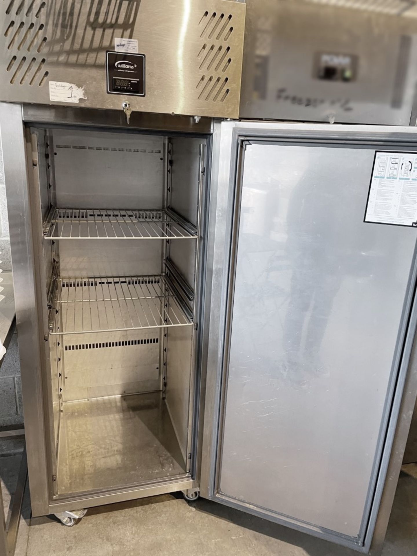 1 x WILLIAMS 'Jade' Commercial Single Door 620Ltr Upright Fridge, With 2 Keys - Original RRP £2,000 - Image 2 of 10