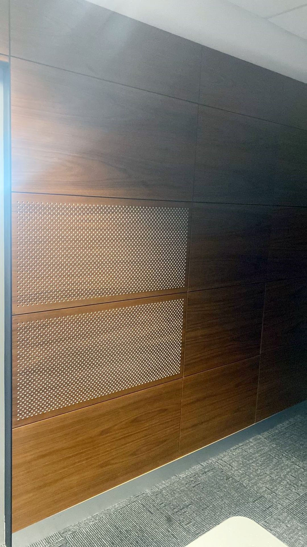 1 x Cisco Tandberg TelePresence T3 Video Conferencing System Featuring 3 x 65 Inch TelePresence HD - Image 21 of 59