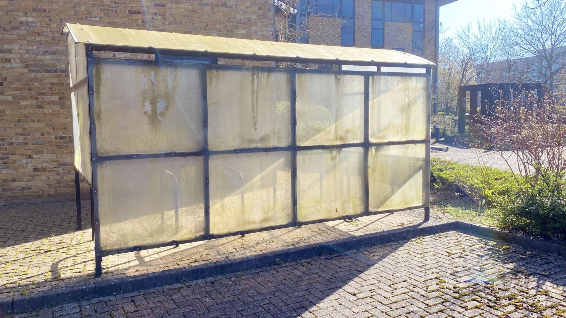 1 x Cycle Shelter and Bike Stands With a 10 Bike Capacity - Commercial Quality - Size: 430 x 210cms - Image 3 of 3