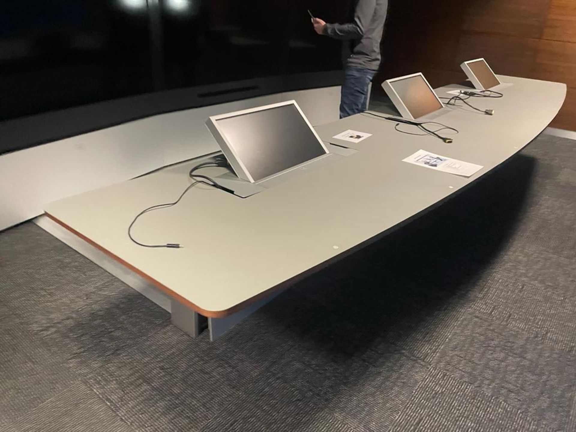 1 x Cisco Tandberg TelePresence T3 Video Conferencing System Featuring 3 x 65 Inch TelePresence HD - Image 41 of 59