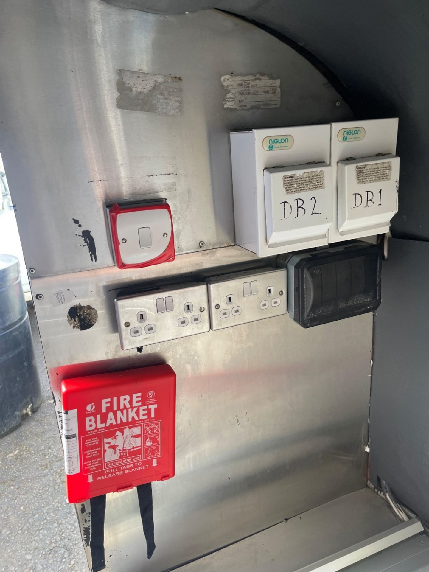 1 x Vintage Commer Converted Catering Van - CL847 - Location: Swansea SA6 - Image 16 of 19