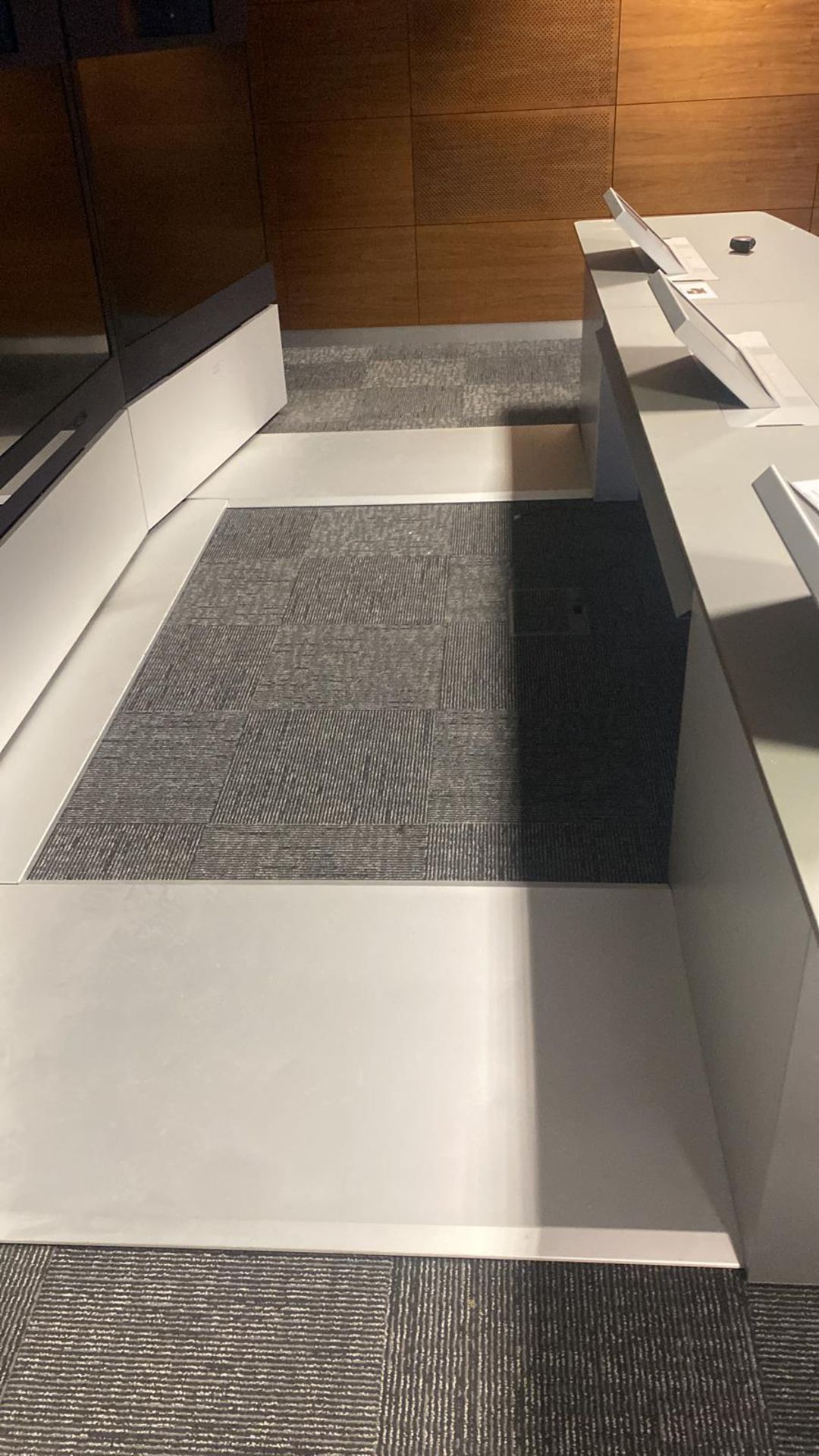 1 x Cisco Tandberg TelePresence T3 Video Conferencing System Featuring 3 x 65 Inch TelePresence HD - Image 17 of 59