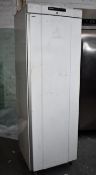1 x Gram Single Door Commercial Upright Refrigerator - 359Ltr Capacity - Type: K 420 LG