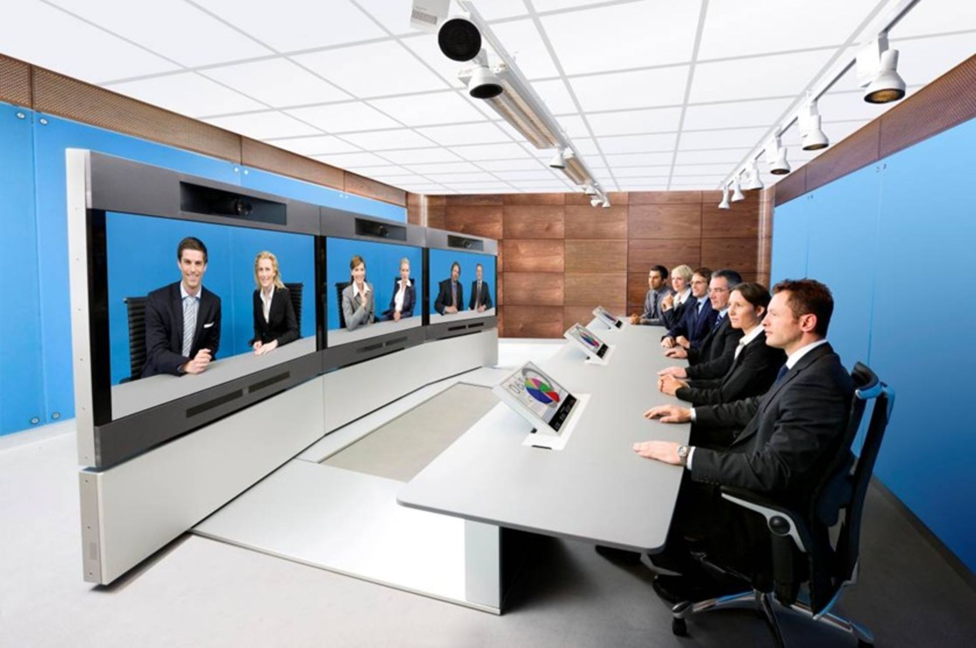 1 x Cisco Tandberg TelePresence T3 Video Conferencing System Featuring 3 x 65 Inch TelePresence HD - Image 49 of 59