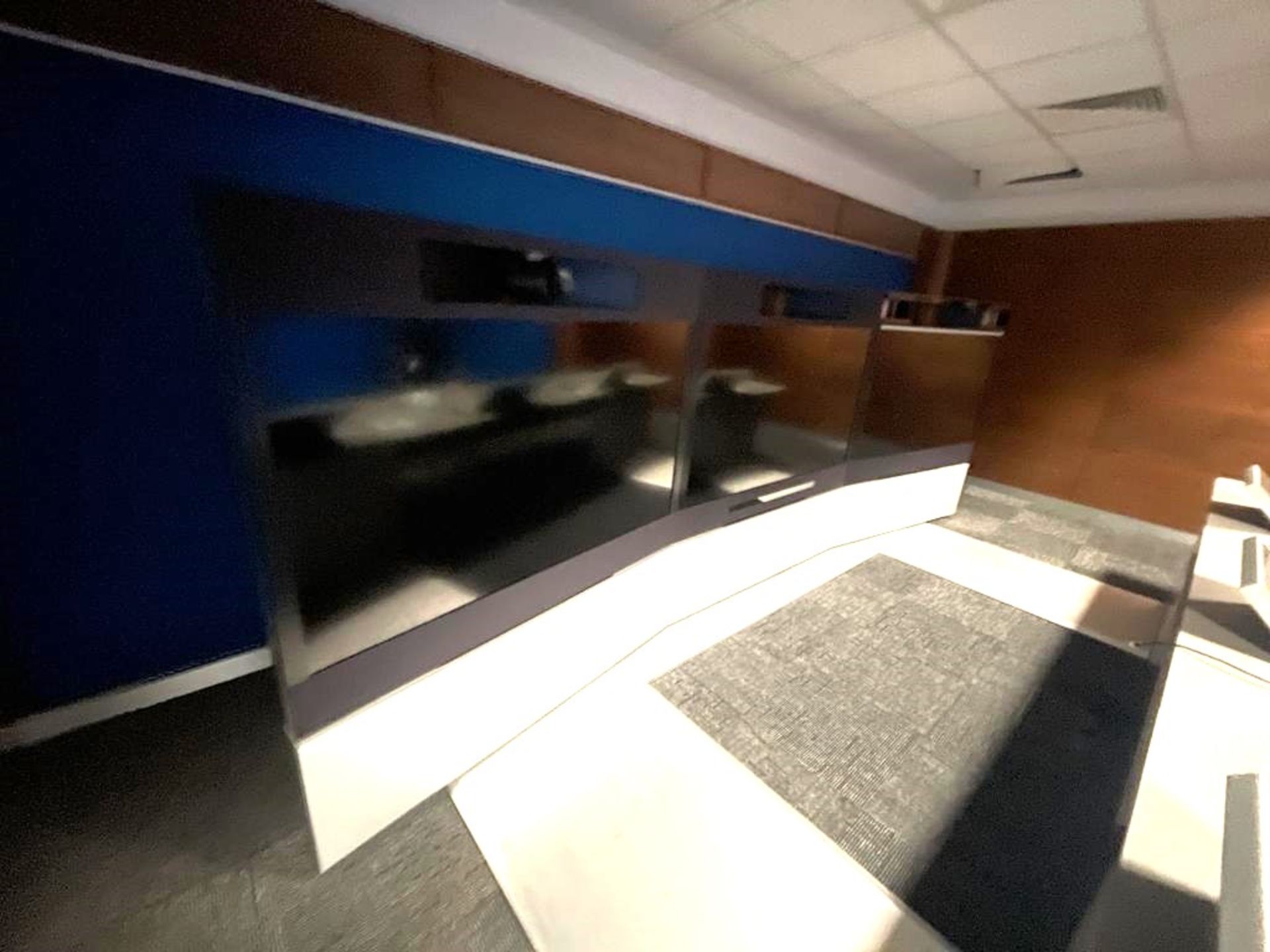1 x Cisco Tandberg TelePresence T3 Video Conferencing System Featuring 3 x 65 Inch TelePresence HD - Image 9 of 59
